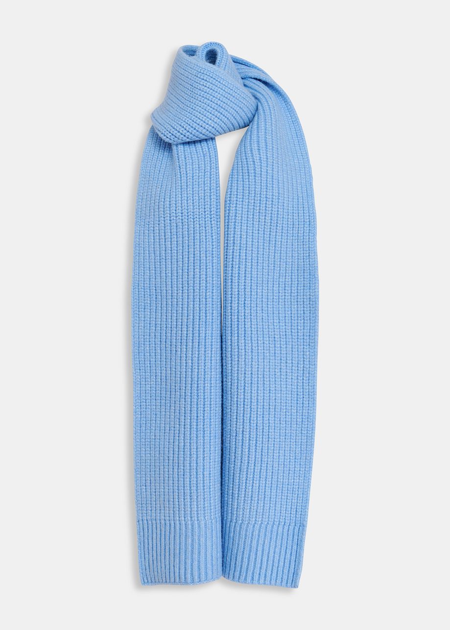 Light blue rib-knitted scarf