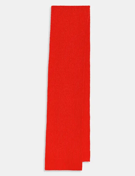 Red rib-knitted scarf