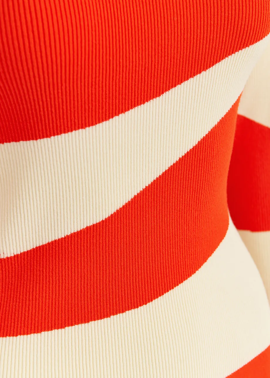 Rood en ecru gestreepte trui met ribbels