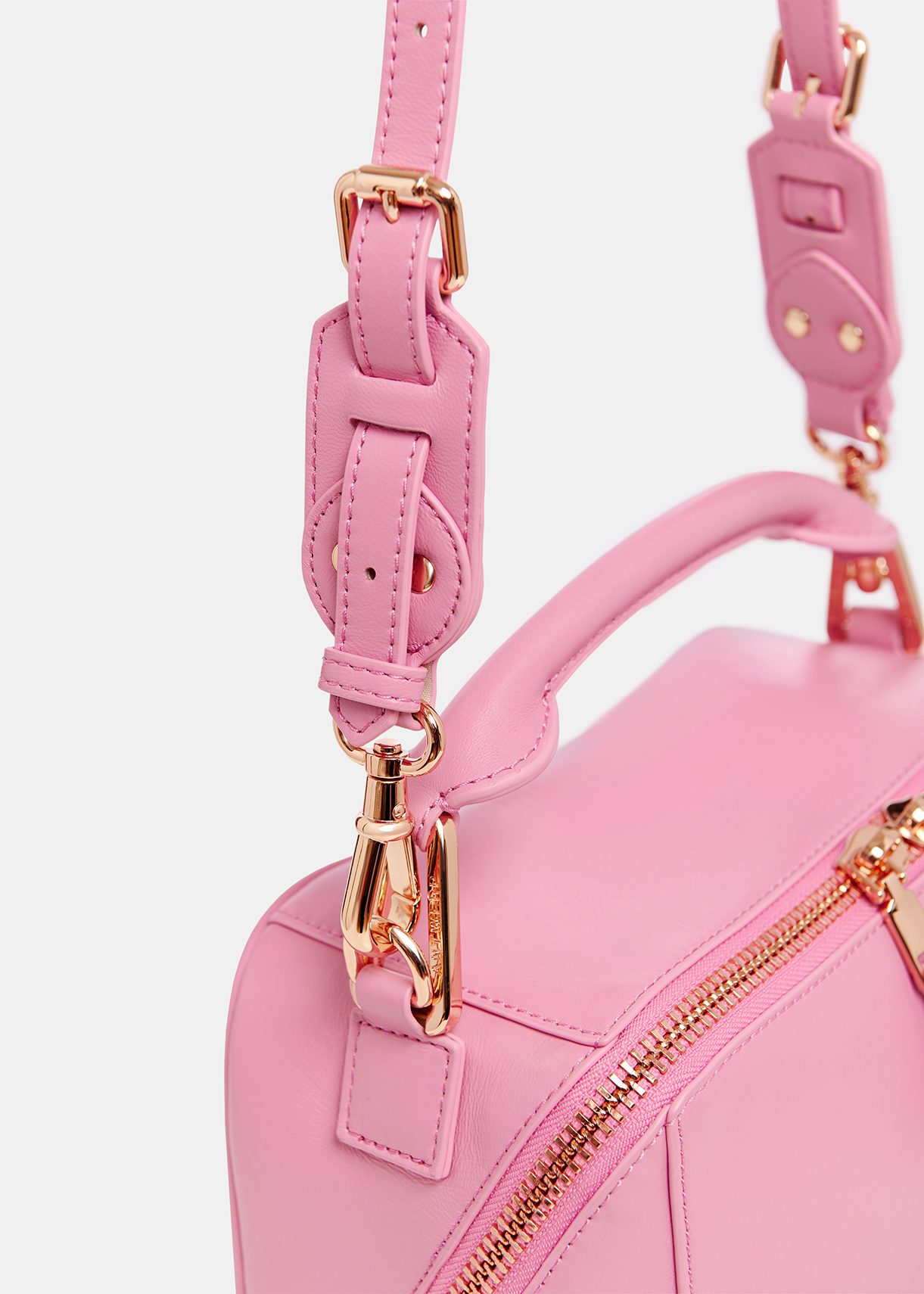 The 'Bobbi' bag | Essentiel Antwerp Europe