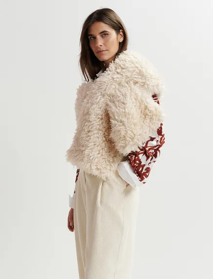 Ecru sjaal in faux shearling