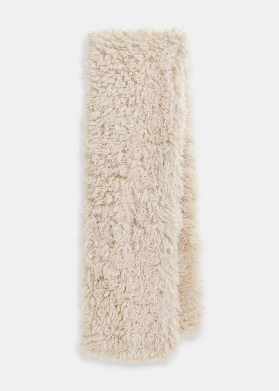 Ecru sjaal in faux shearling