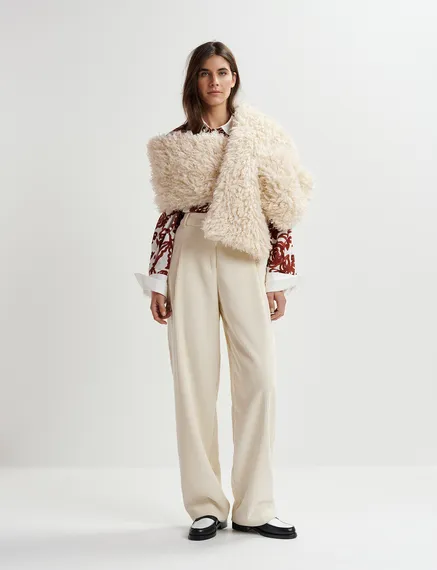 Ecru sjaal in faux shearling