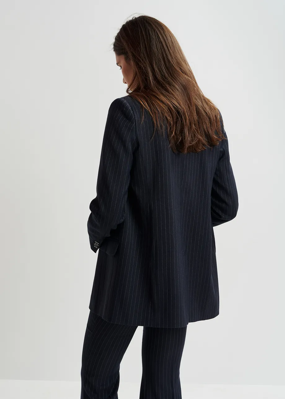 Marineblauwe gekruiste blazer met pinstripes