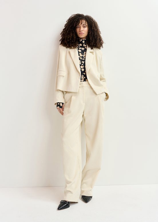 Cropped Cord-Blazer in Ecru