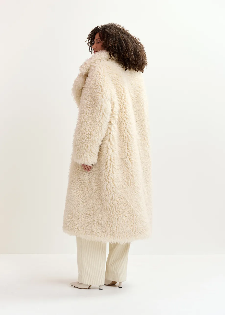 Manteau écru oversize en faux shearling