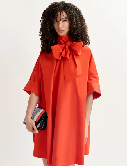 Mini-robe lavallière rouge