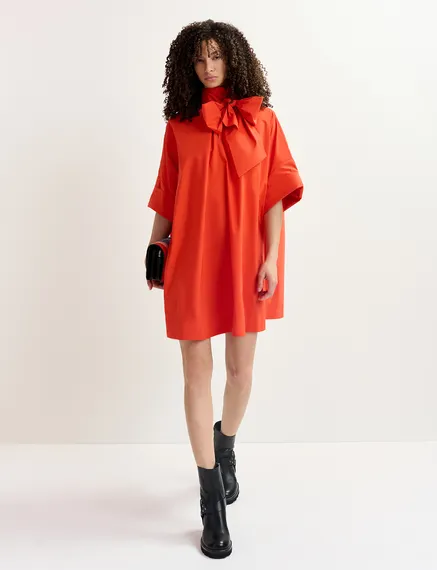 Mini-robe lavallière rouge