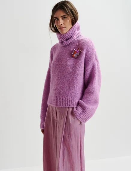 Mauve turtleneck knit sweater