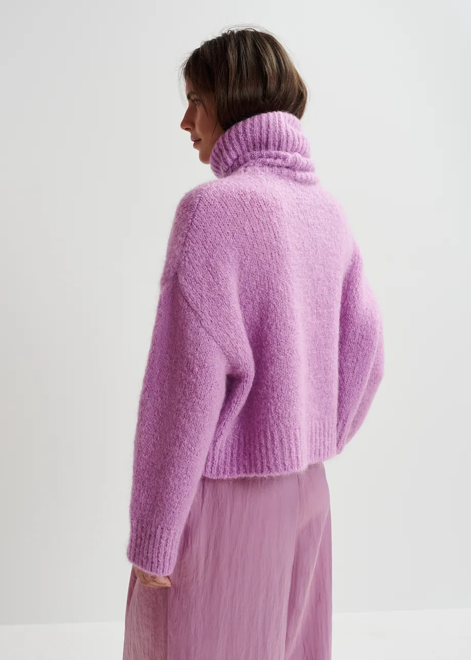 Mauve turtleneck knit sweater