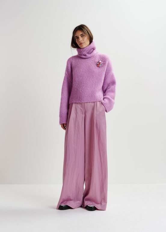 Mauve turtleneck knit sweater