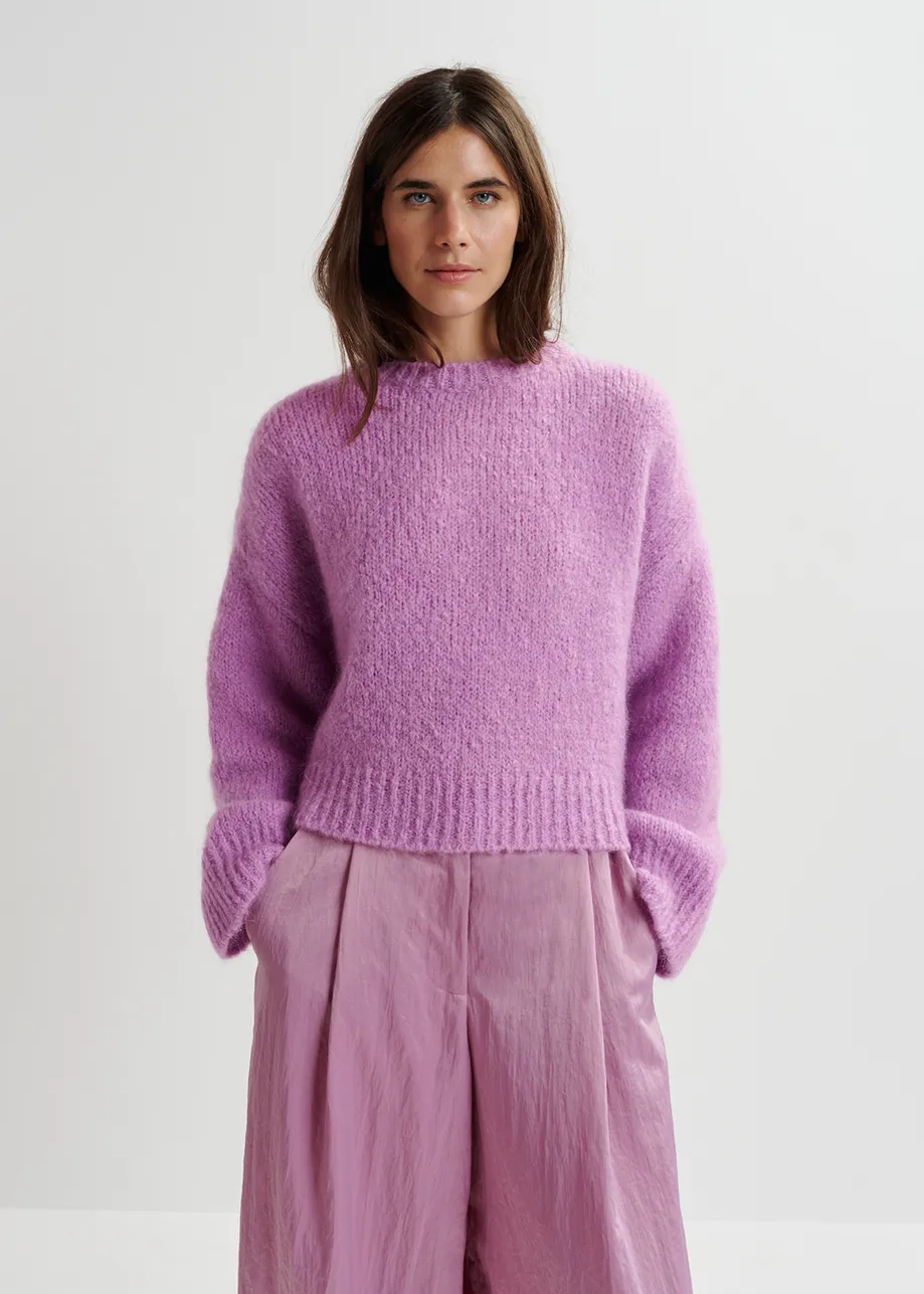 Mauve turtleneck knit sweater