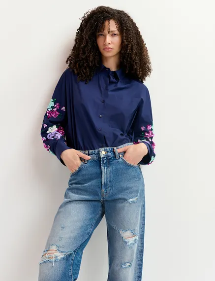 Camicia in cotone blu navy con ricami floreali in paillettes