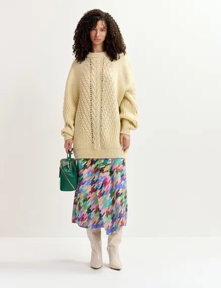 Ecrufarbener Oversized Strickpullover mit Zopfmuster