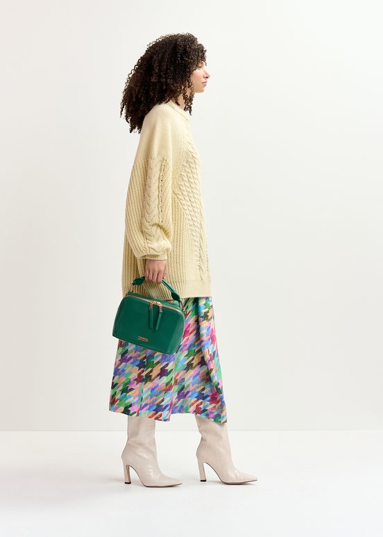 Ecrufarbener Oversized Strickpullover mit Zopfmuster