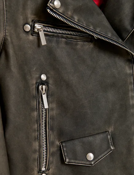 Veste de motard noire en faux cuir vieilli