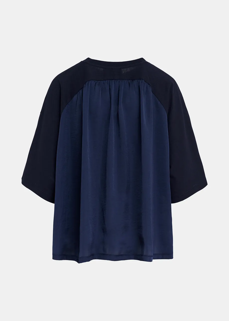 Navy blue T-shirt with satin back panel