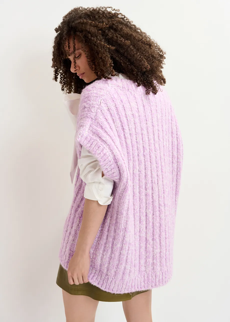 Mauve and ecru mélange sleeveless knit sweater