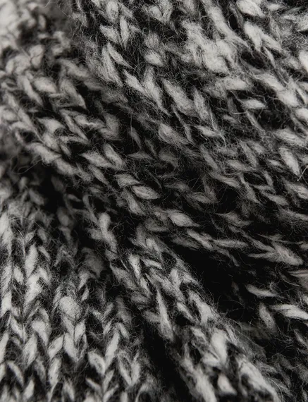 Black and ecru mélange knit scarf