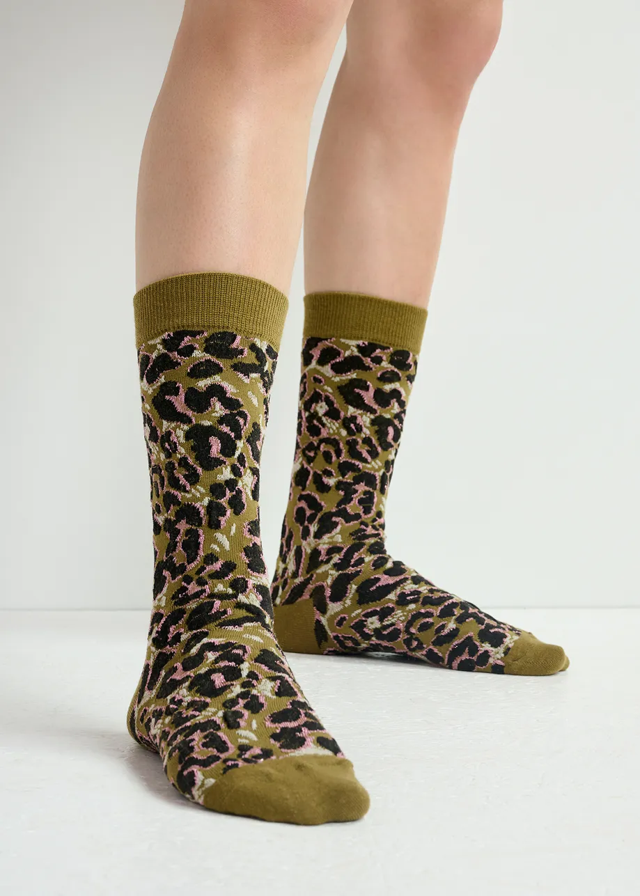 Chaussettes kaki en jacquard léopard