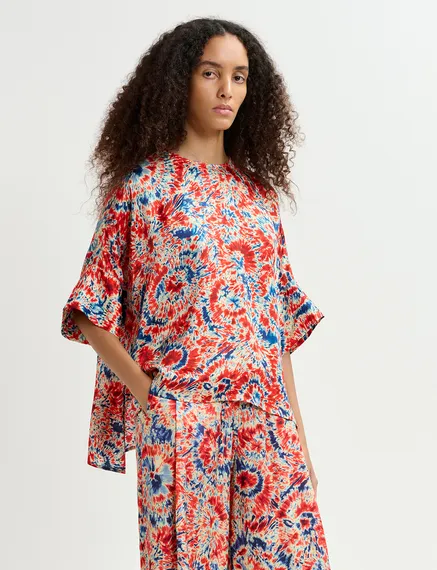 Top oversize con estampado tie-dye, rojo y azul