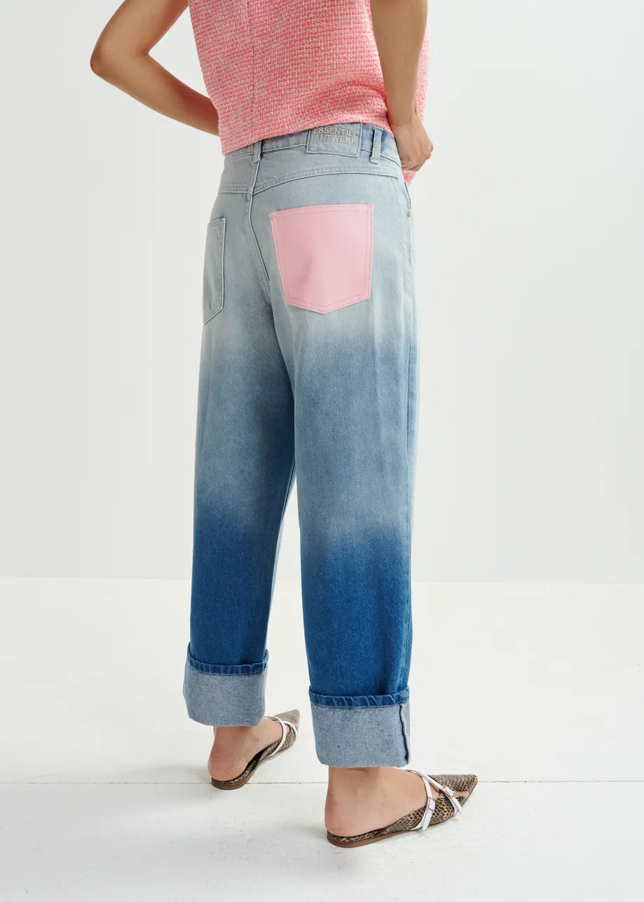 Blue boyfriend jeans with folded cuffs and tie-dye effect