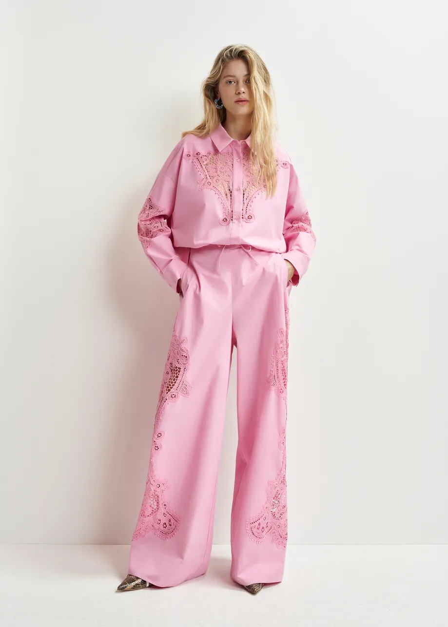 Pantalones anchos con bordado de encaje, rosa claro