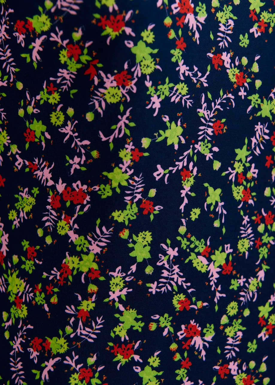 Top de cuello alto con estampado floral, azul oscuro