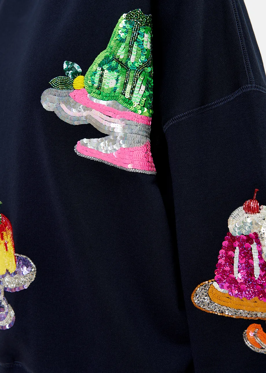 Marineblaues Sweatshirt aus Bio-Baumwolle mit Pailletten- und Perlenstickerei in Kuchenform