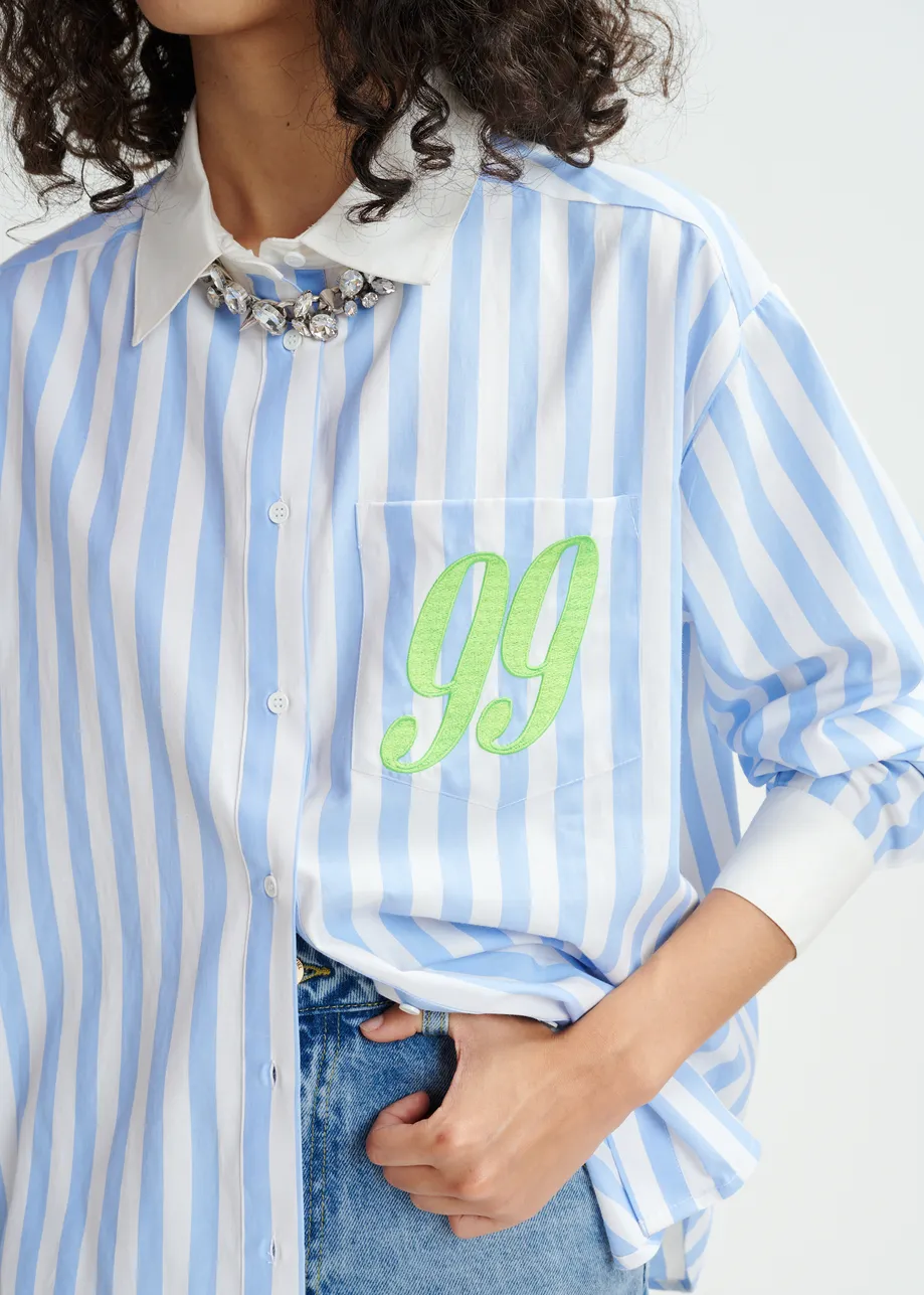 Camisa de rayas con bordado «99», azul, blanco y verde
