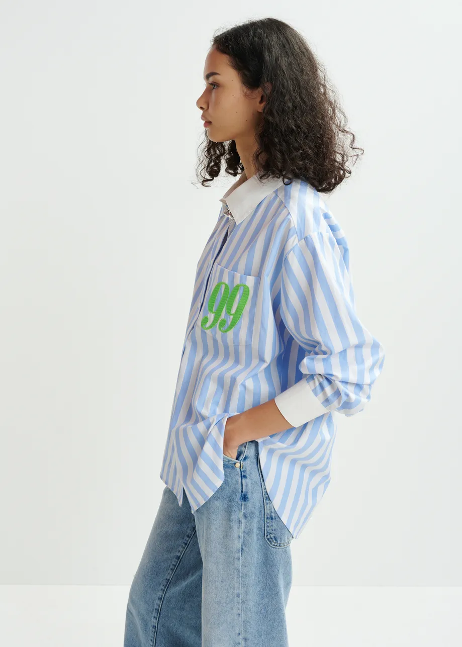 Camisa de rayas con bordado «99», azul, blanco y verde