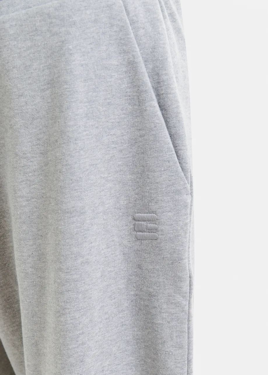 Grey organic cotton sweatpants with E-shaped embroidery