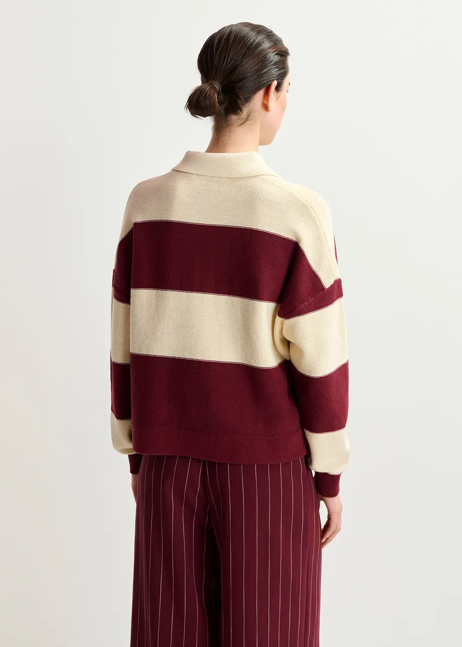 Beige en bordeaux gestreepte polo met stras en kralen