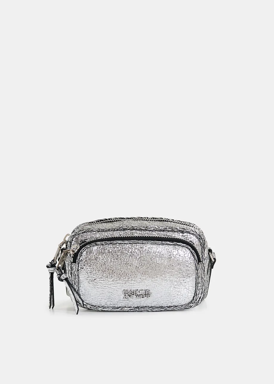 Silberne Schultertasche in Metallic-Optik