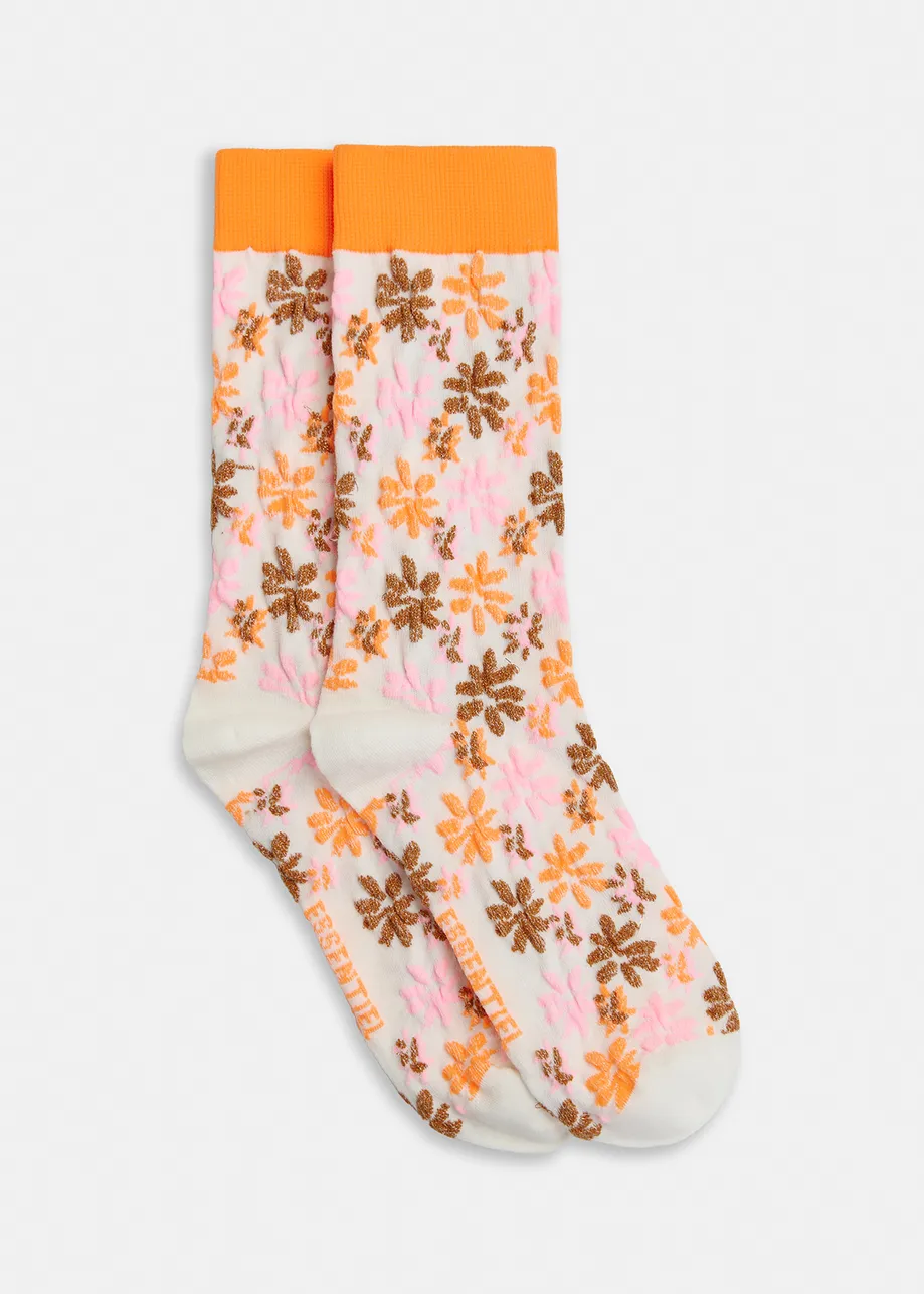 Orangefarbene und cremefarbene, mittellange Jacquard-Stricksocken mit Blumenmotiv