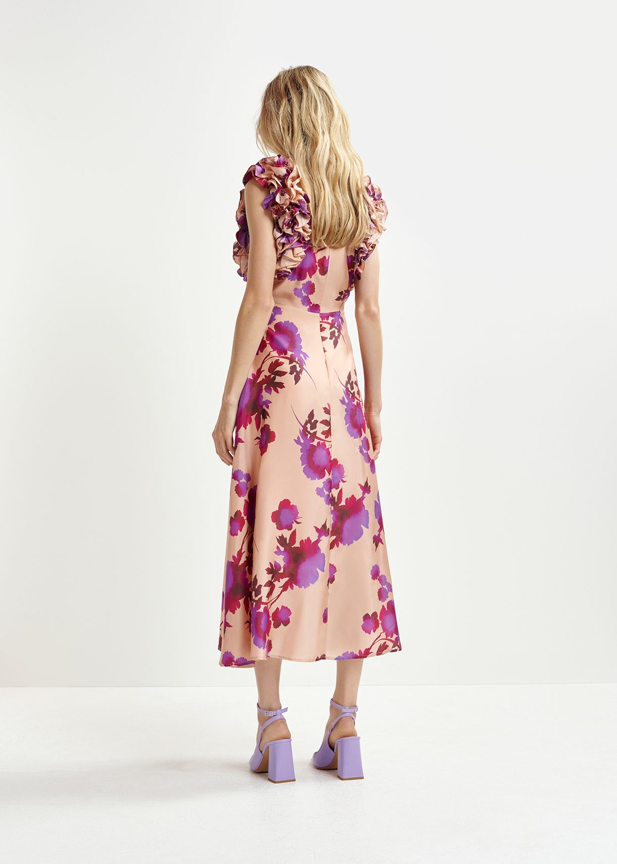 ワンピース [ESSENTIEL ANTWERPILLIGO] Flower midi dress Dusty pink and purple floral-print silk midi dress with