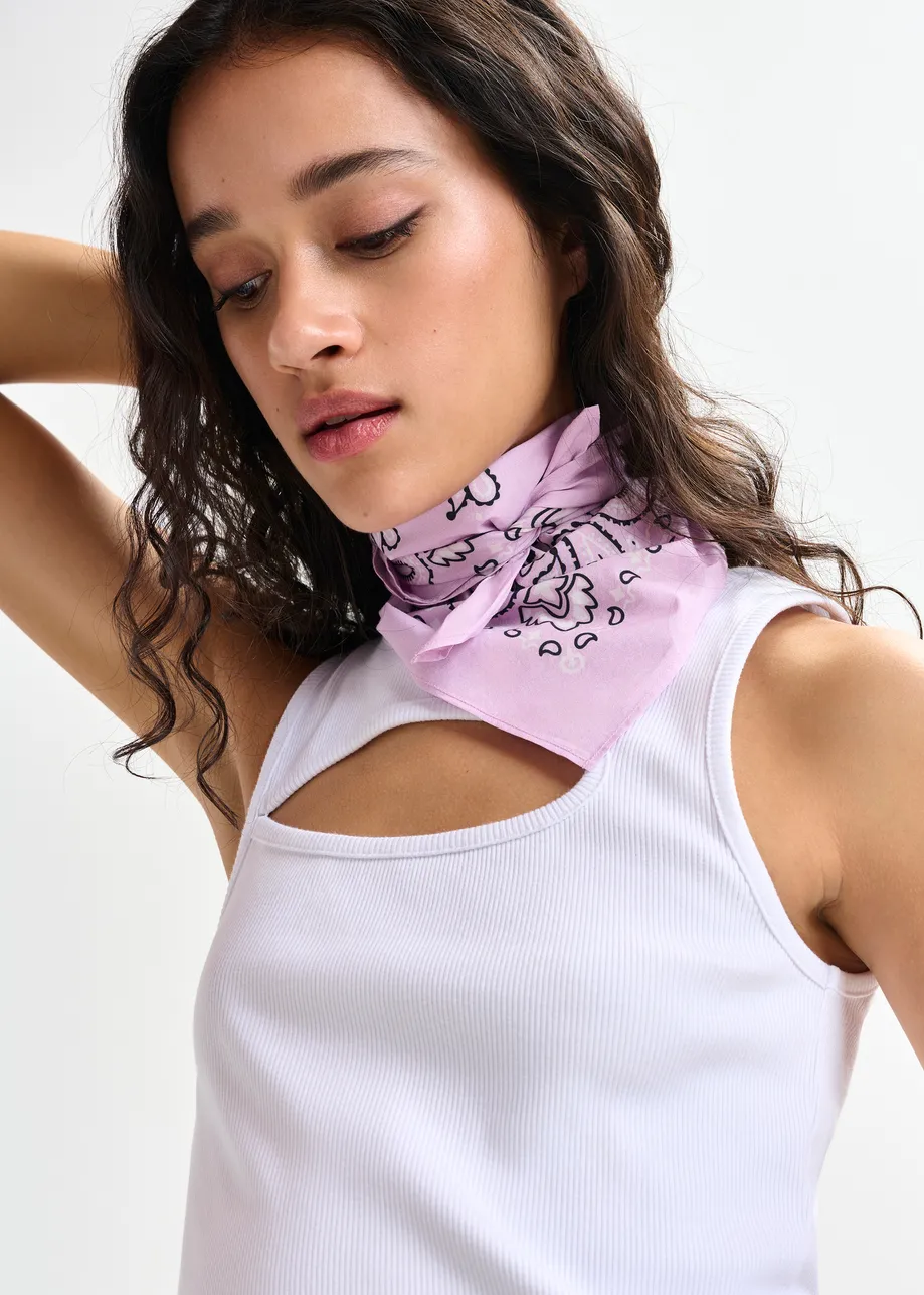 Pañuelo con estampado de bandana, lila y negro