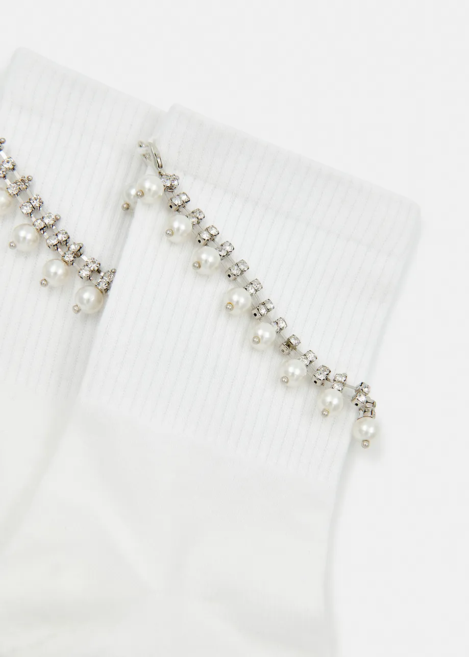 White mid-length socks with rhinestone and pearl-embellished chain