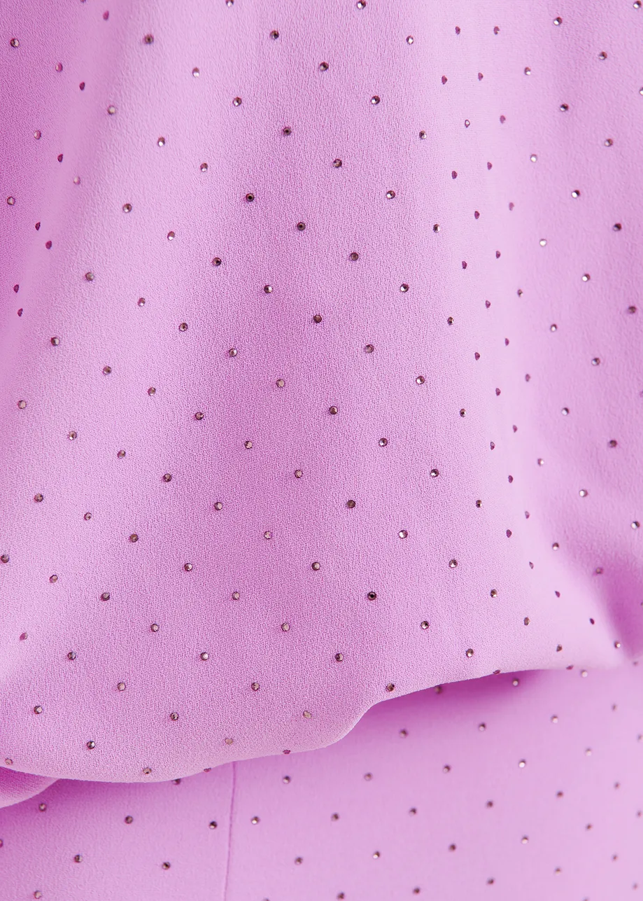 Lila Midikleid mit Strassverzierung