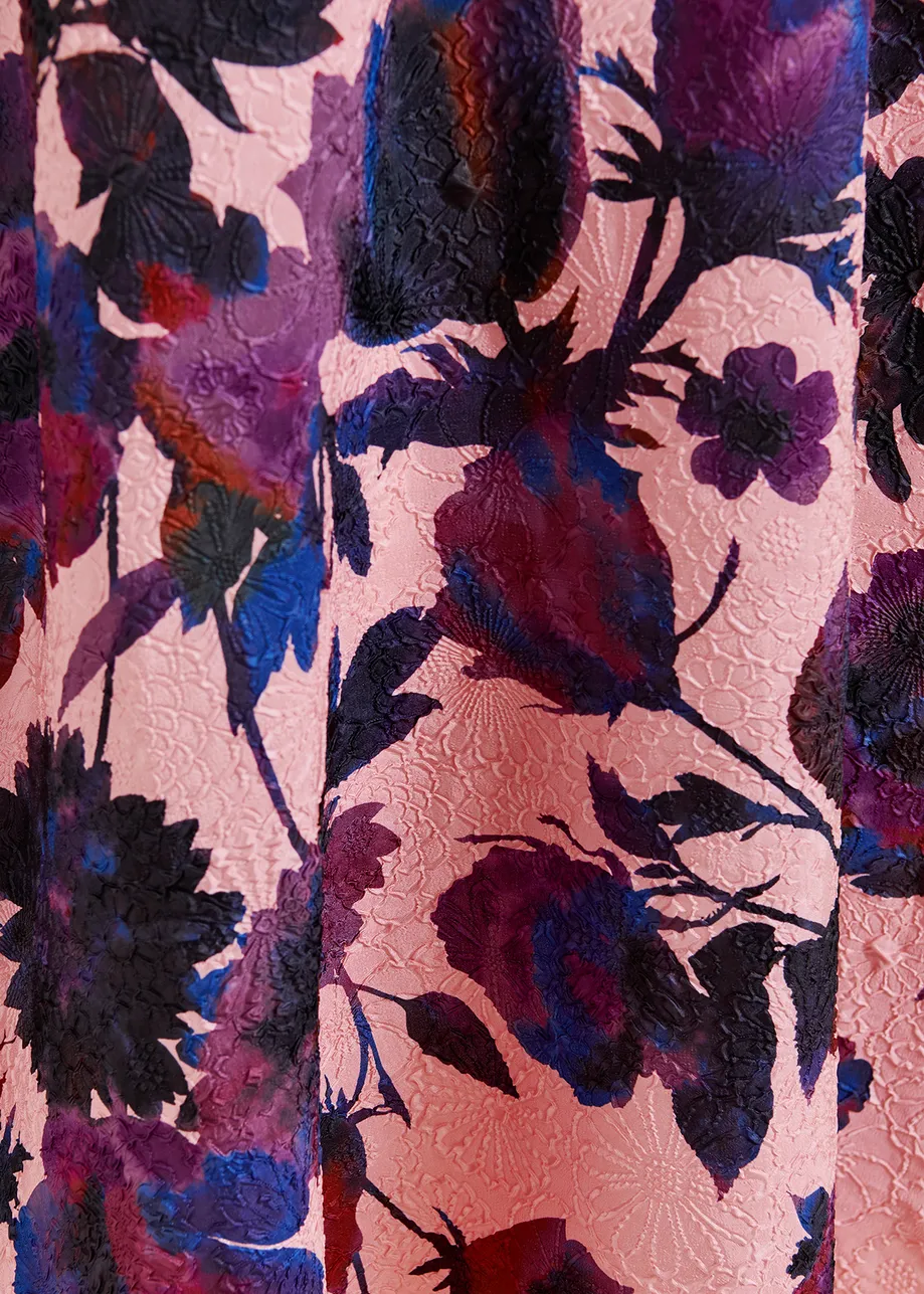 Roze, donkerpaarse en donkerblauwe midirok in bloemenjacquard