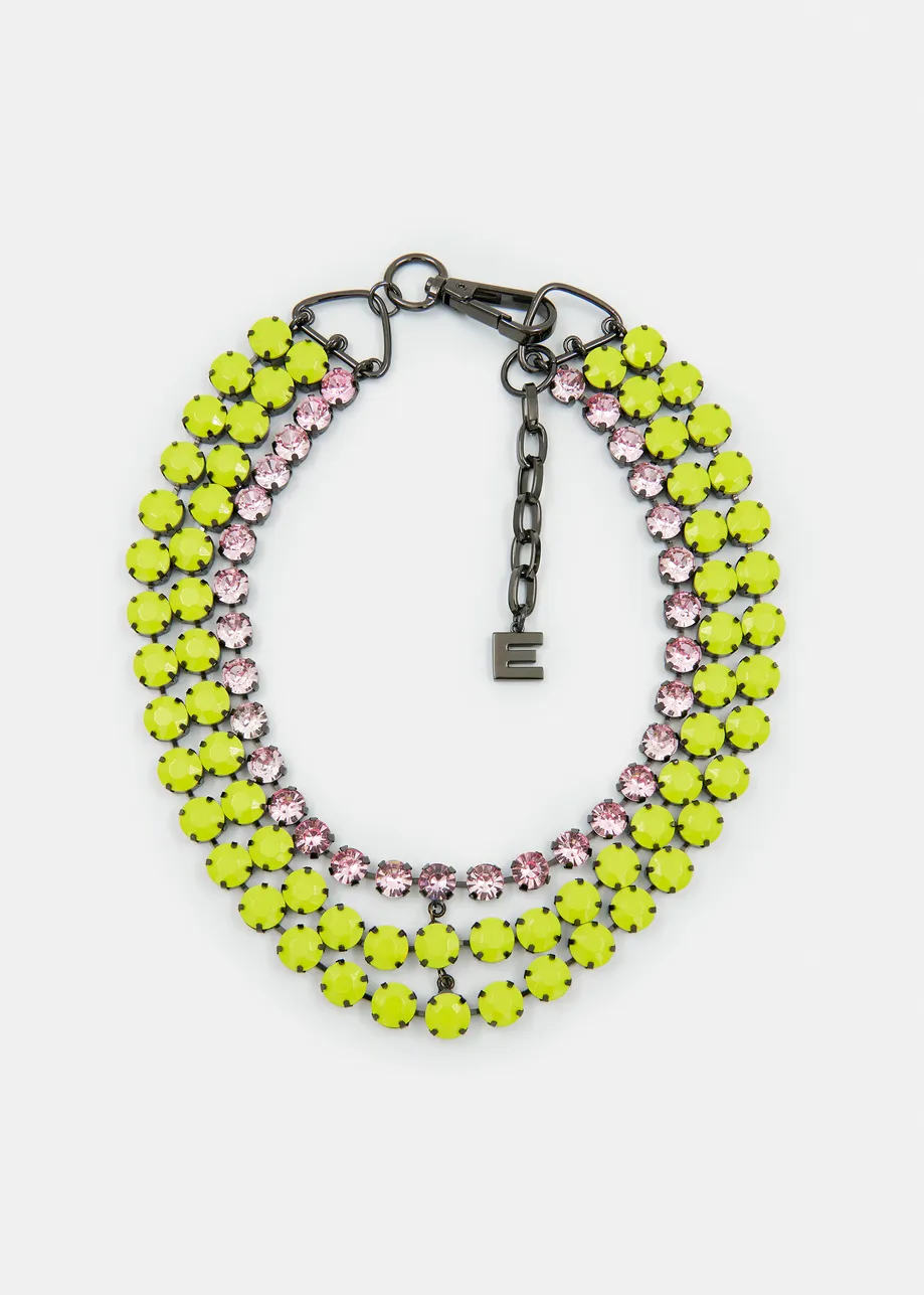 Collier en strass superposés vert et rose