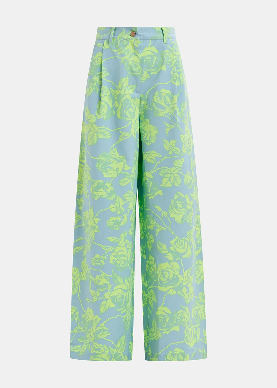 Lichtblauwe en muntgroene wijde jeans met bloemenprint