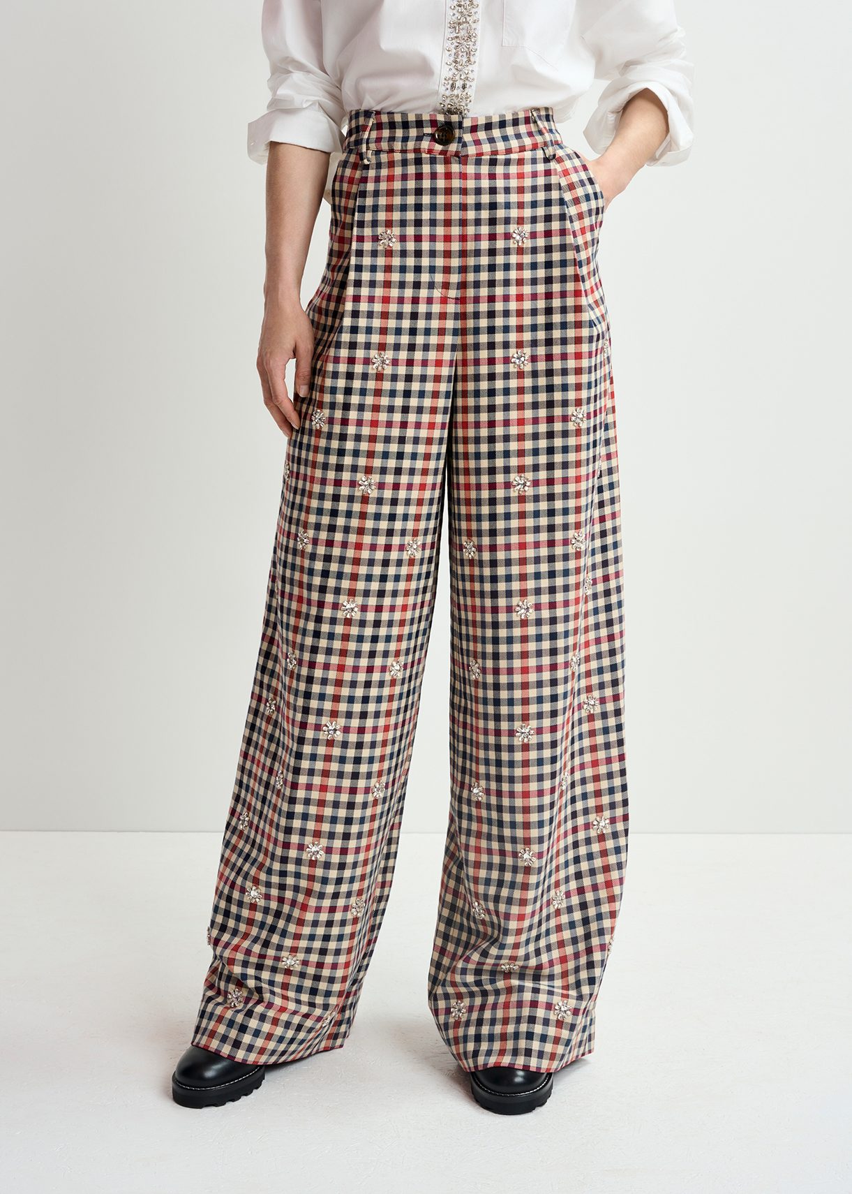 パンツ eaphi DOUBLE BELT CHECK PANTS Beige, dark blue and red checkered wide-leg pants | Essentiel