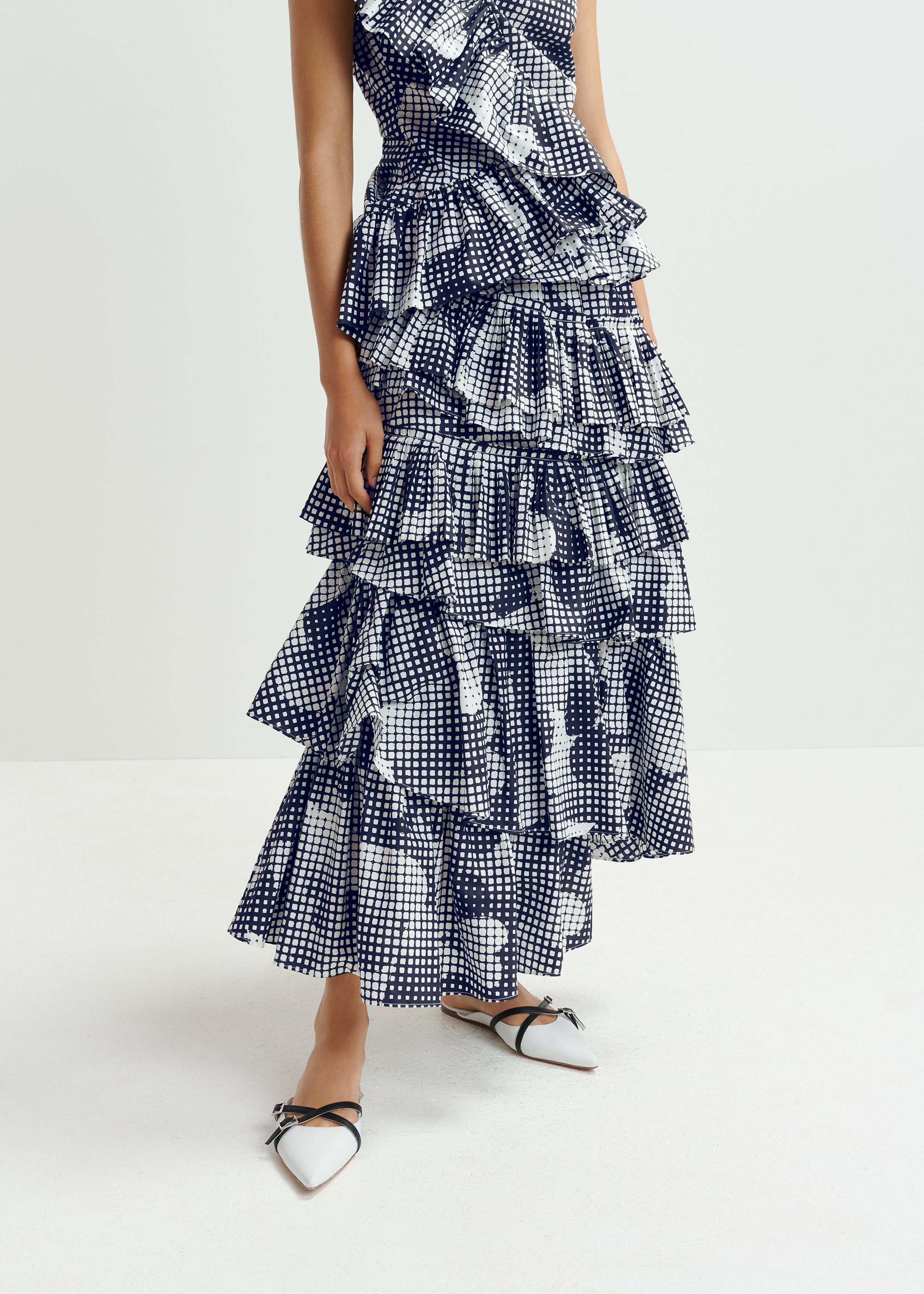 Black and white asymetrical layered midi skirt | Essentiel Antwerp