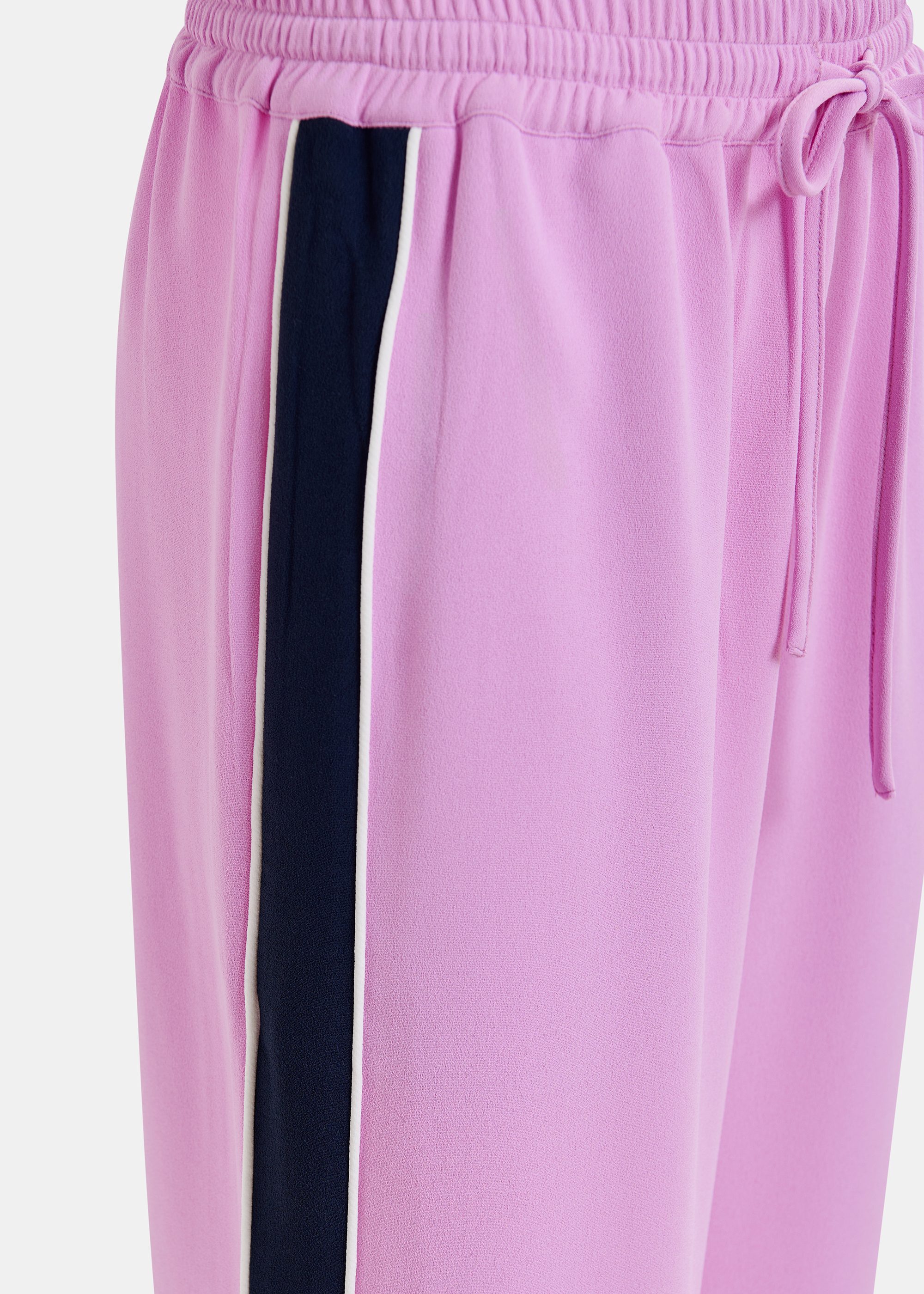 ME MYSELF & ESSENTIEL ANTWERPパープルプリーツ Purple, dark blue and white wide-leg track pants with off