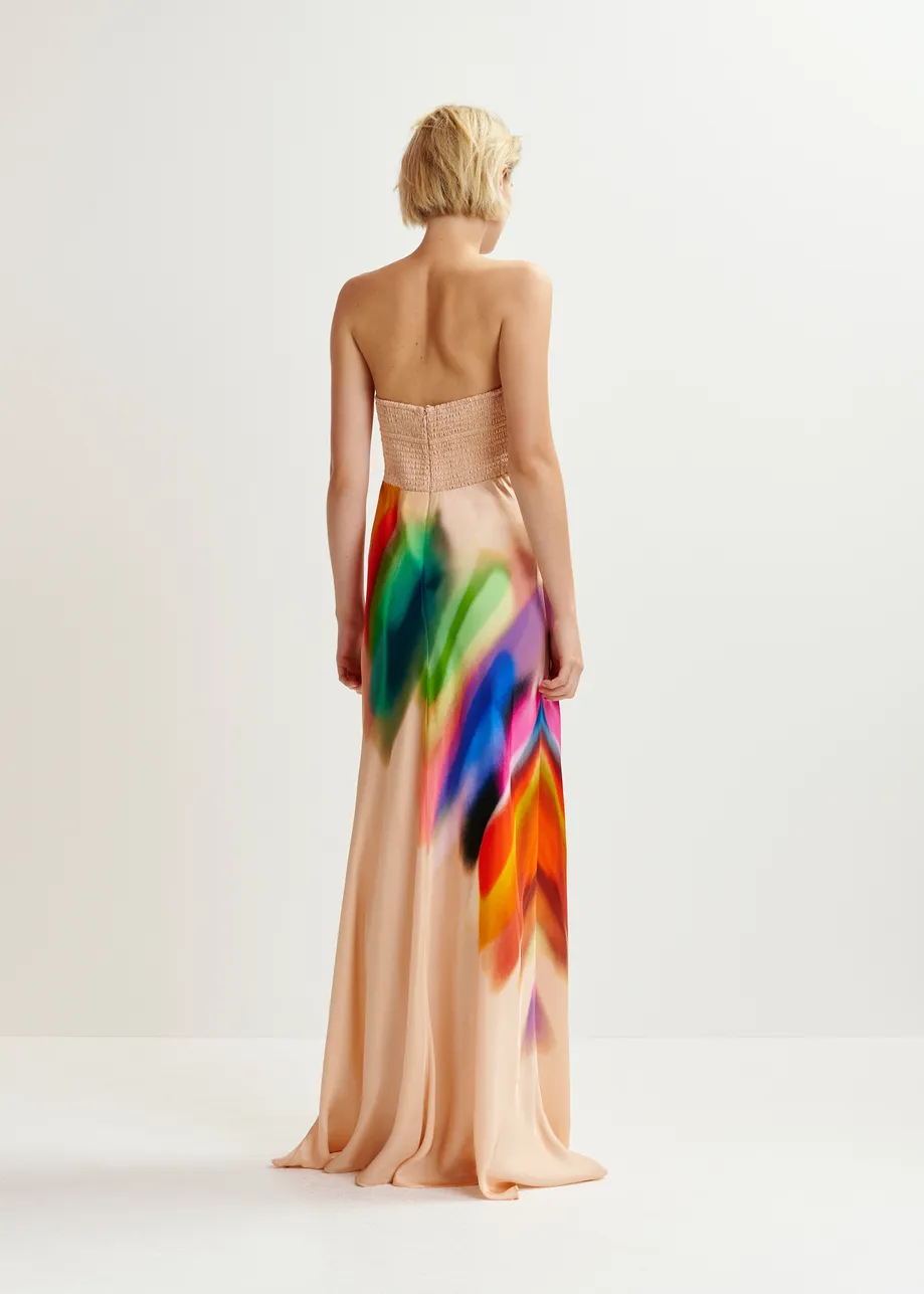 Longue robe bandeau en satin pêche et multicolore