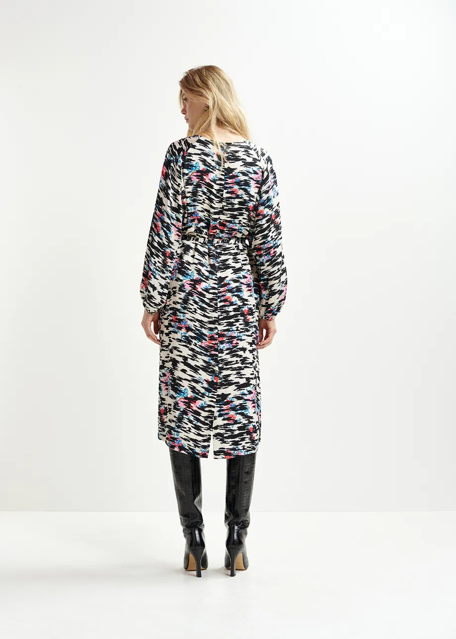 Robe mi-longue à imprimé graphique noir, blanche et multicolore