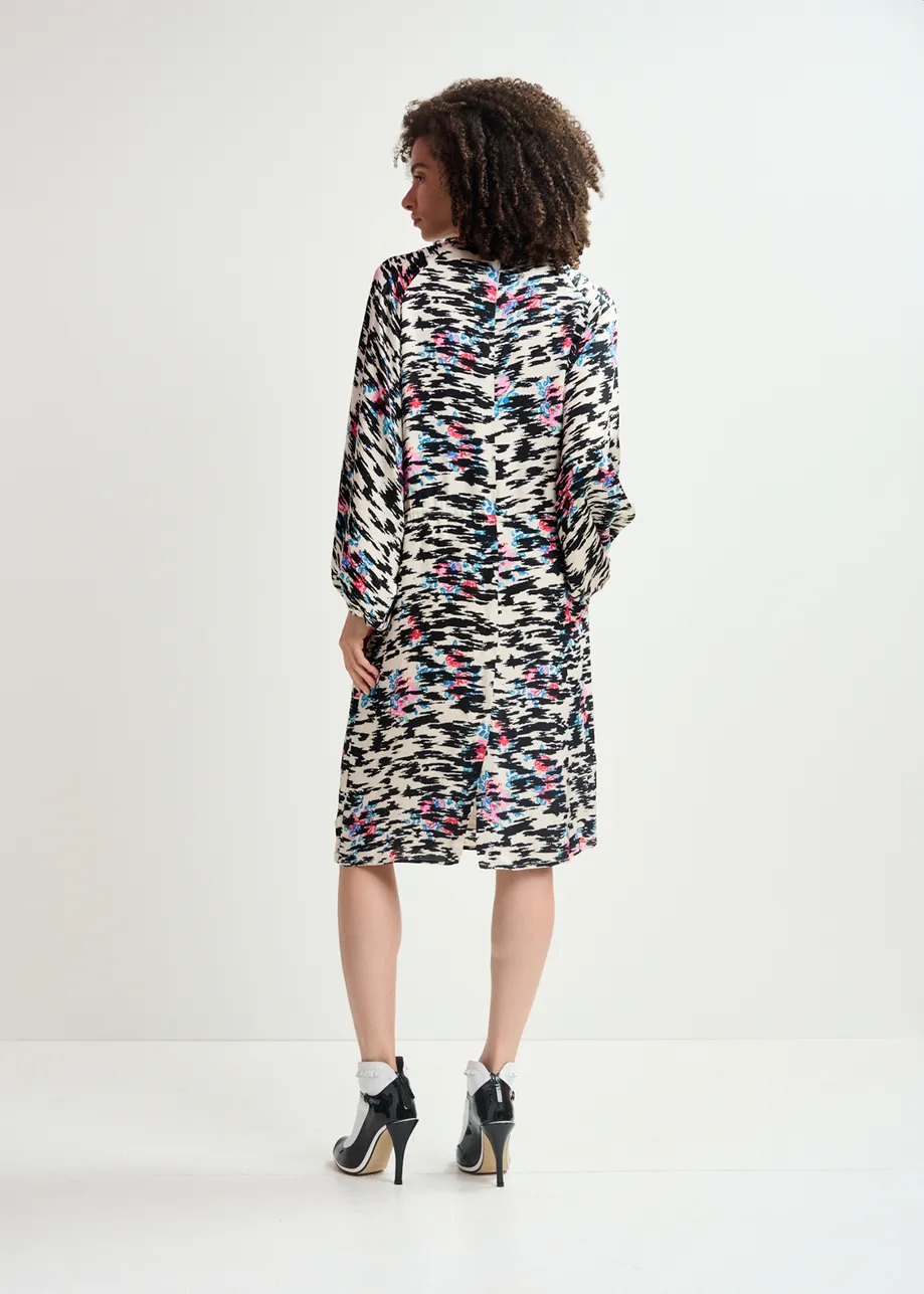 Robe mi-longue à imprimé graphique noir, blanche et multicolore