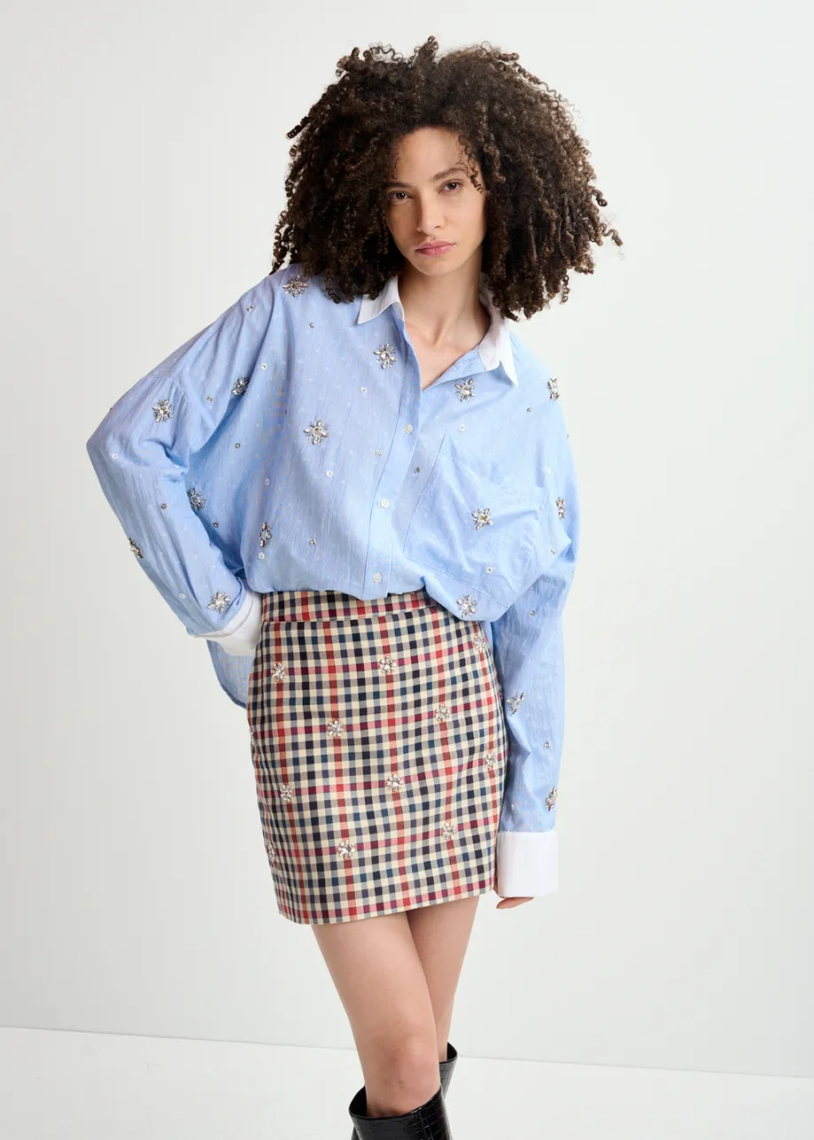 Camicia in cotone gessato blu e bianco con ricamo