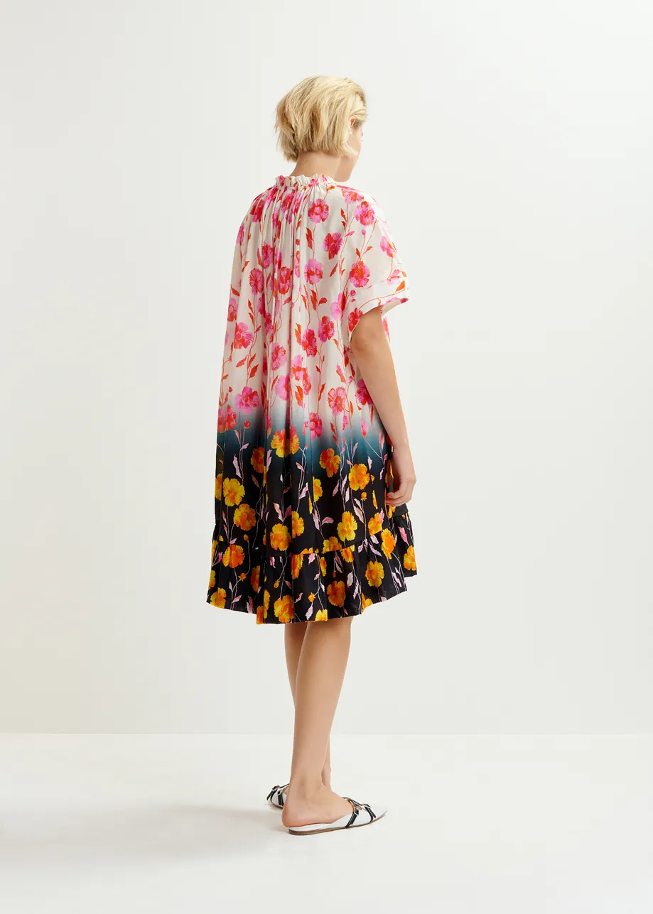 Abito oversize con volant nero, arancione e bianco